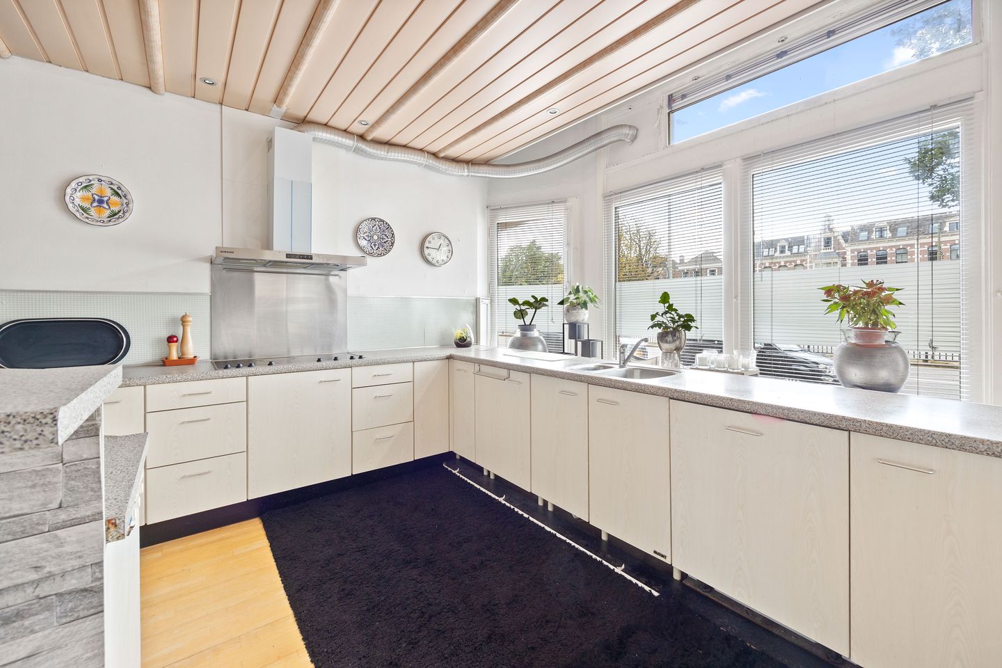 Photo 14 of Raamweg 38