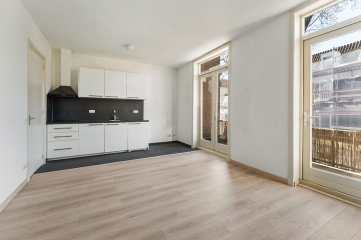 Foto 2 van Amsterdamsestraatweg 126-A