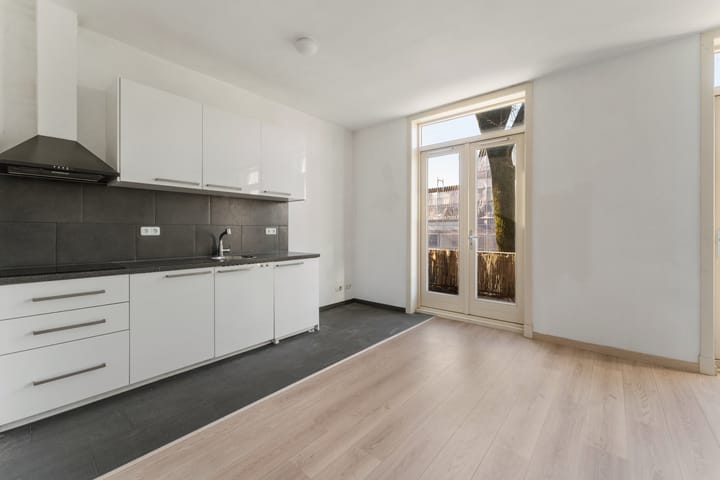 Foto 6 van Amsterdamsestraatweg 126-A