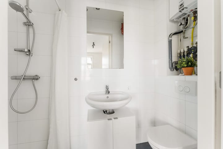 Foto 4 van Amsterdamsestraatweg 126-E