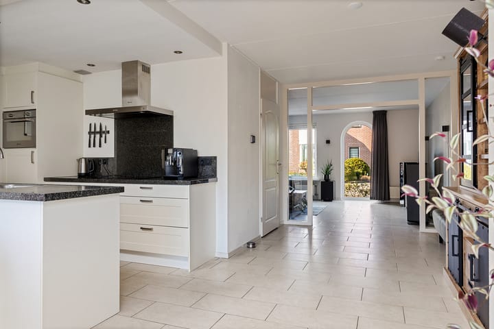 Foto 19 van Zr. Damasastraat 16