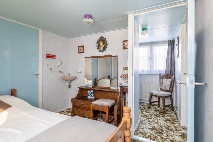 Photo 27 of Van Sminiaweg 17