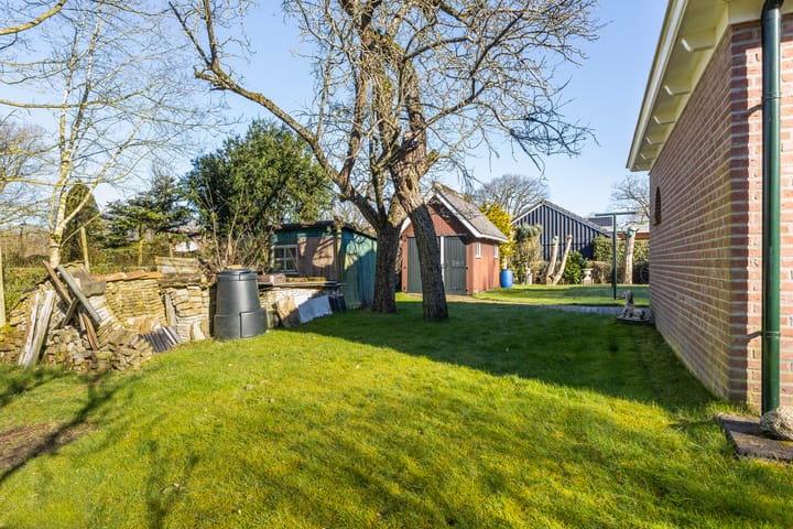 Photo 33 of Van Sminiaweg 17