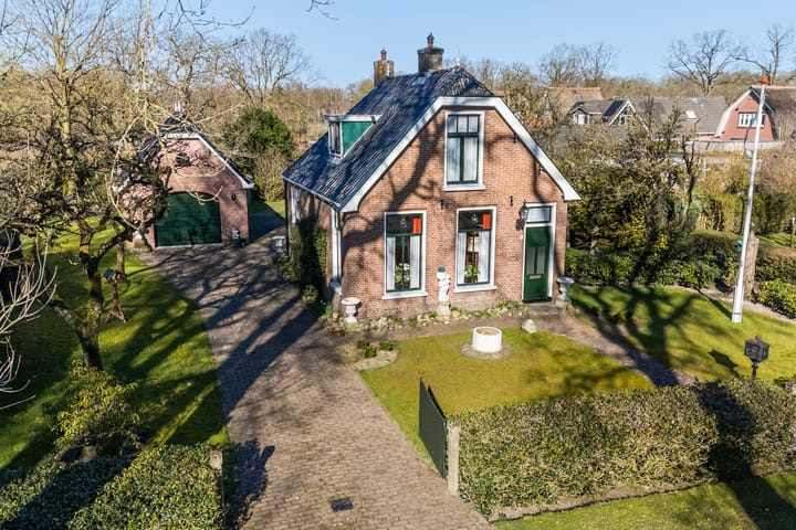 Photo 38 of Van Sminiaweg 17