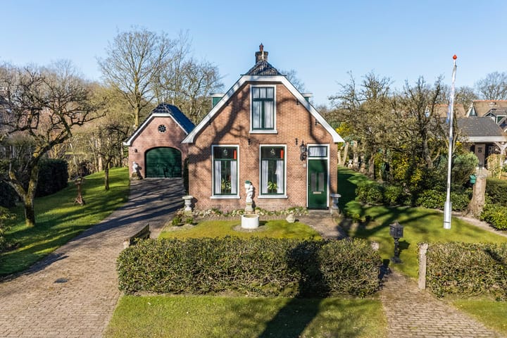 Photo 37 of Van Sminiaweg 17