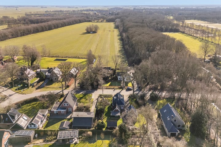 Photo 42 of Van Sminiaweg 17