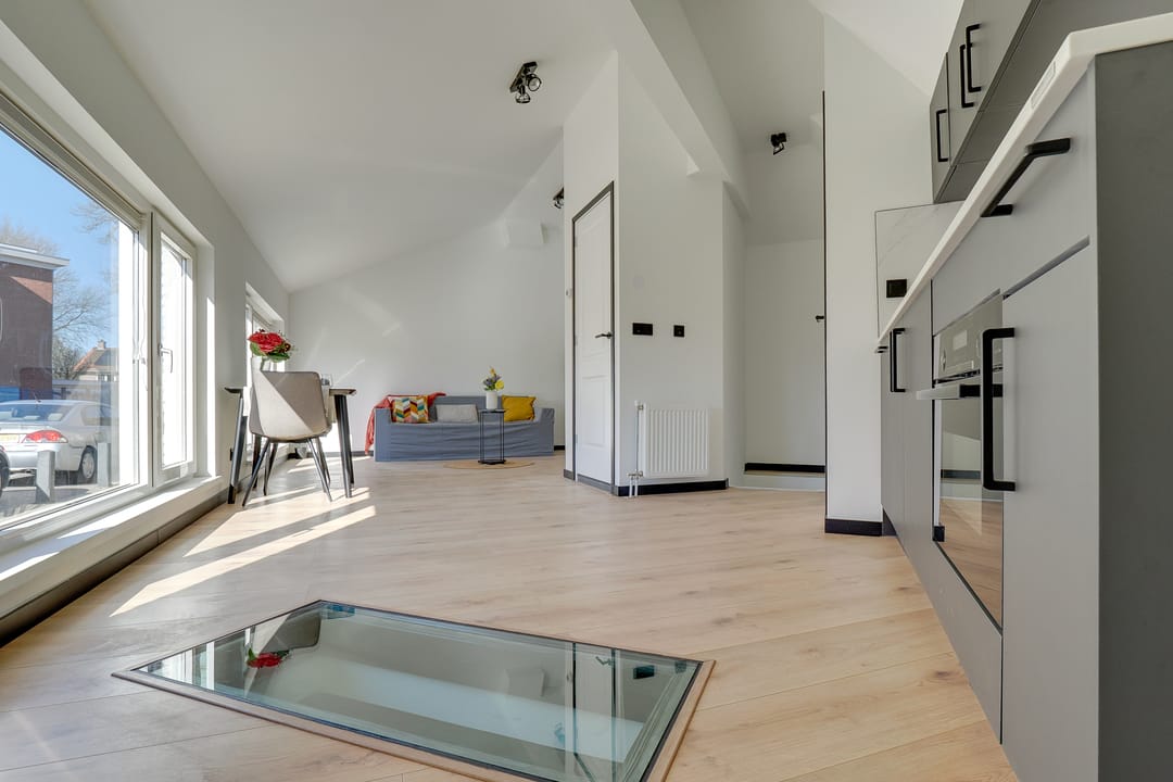 Photo 2 of Warmoesstraat 1-A