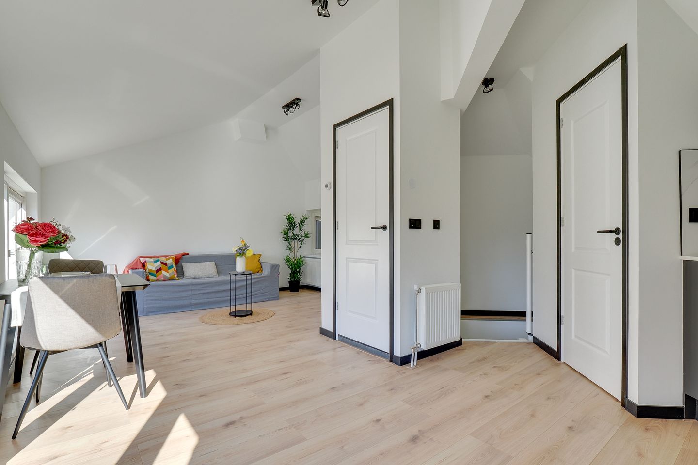 Photo 5 of Warmoesstraat 1-A