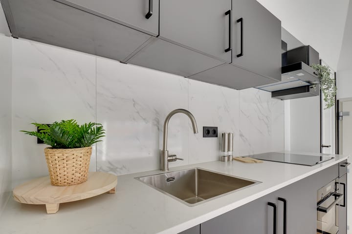 Foto 8 van Warmoesstraat 1-A