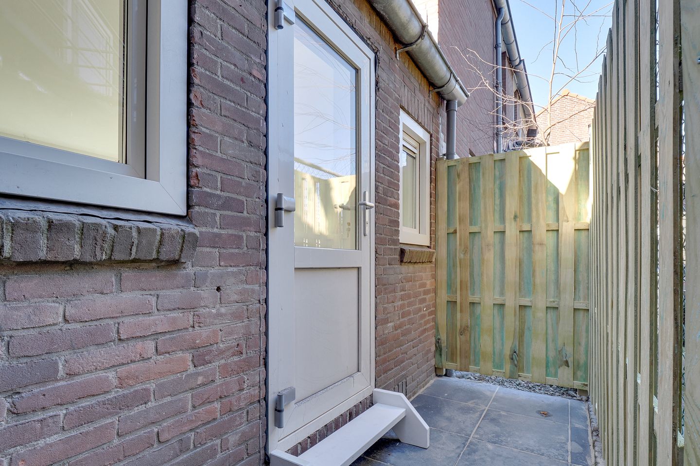 Photo 20 of Warmoesstraat 1-A