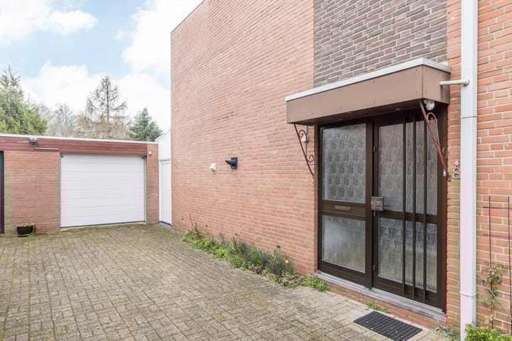 Foto 2 van Leienhoesstraat 8