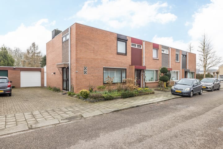 Foto 27 van Leienhoesstraat 8