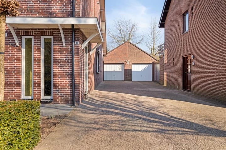 Foto 2 van Baronielaan 44