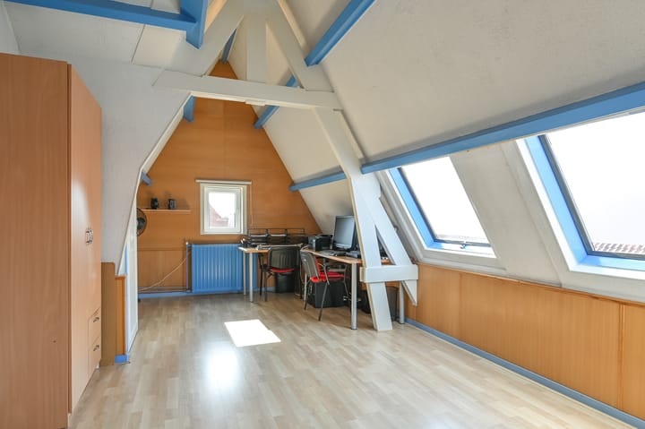 Foto 26 van Leeuwendalersstraat 1