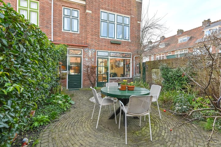 Foto 32 van Leeuwendalersstraat 1