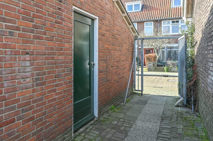 Foto 34 van Leeuwendalersstraat 1