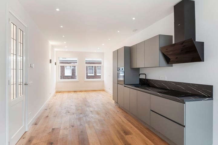 Foto 6 van Hoenderloostraat 81