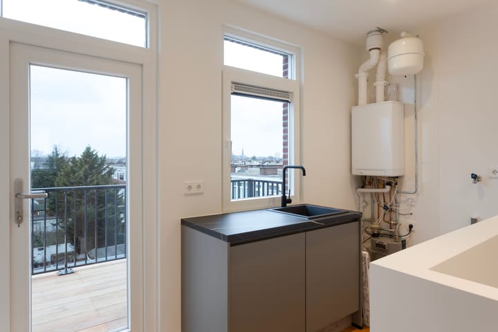 Foto 24 van Hoenderloostraat 81