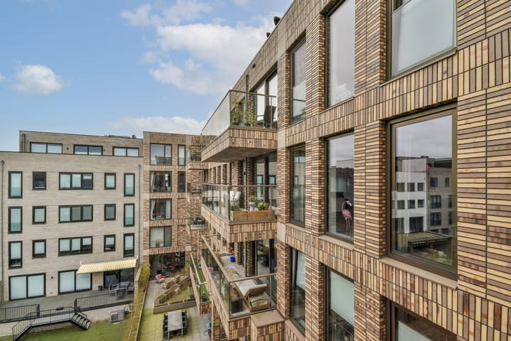 Foto 15 van Cola Debrotstraat 18