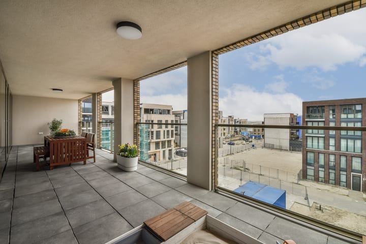 Foto 18 van Cola Debrotstraat 18