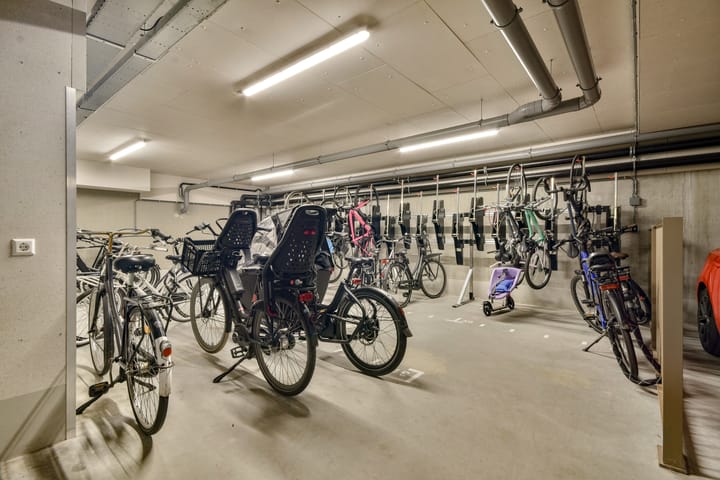 Foto 30 van Cola Debrotstraat 18