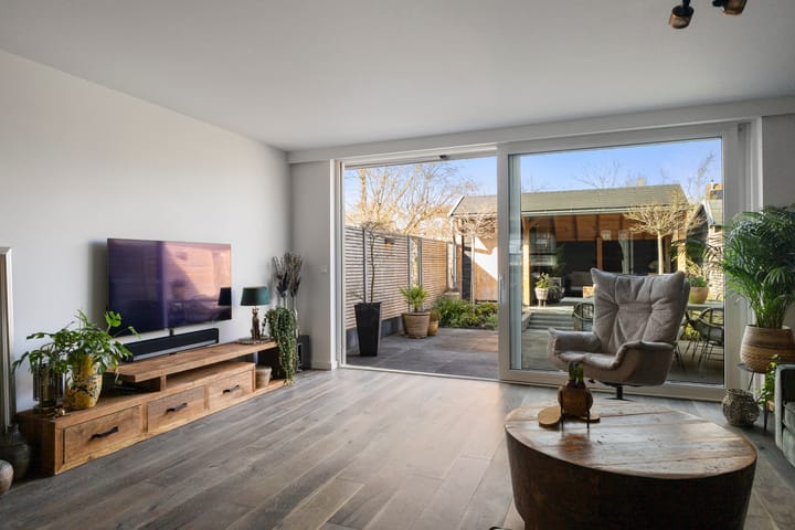 Foto 2 van Tirolstraat 66