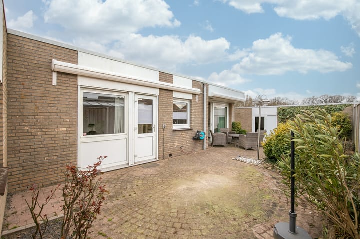 Foto 24 van Schuttenstraat 11