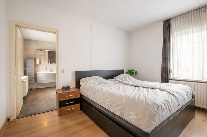 Foto 16 van Schuttenstraat 11