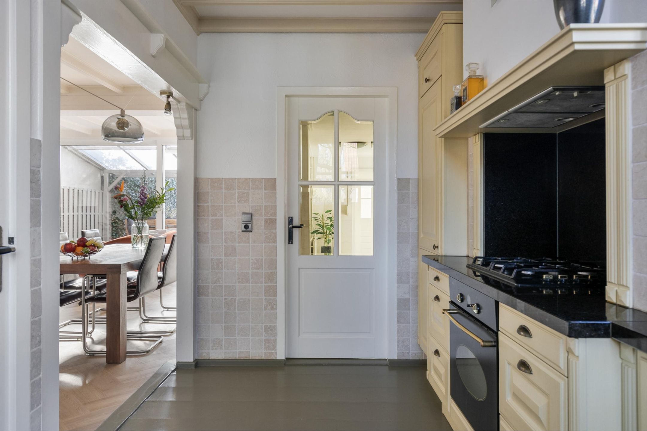 Foto 9 van Julianastraat 10