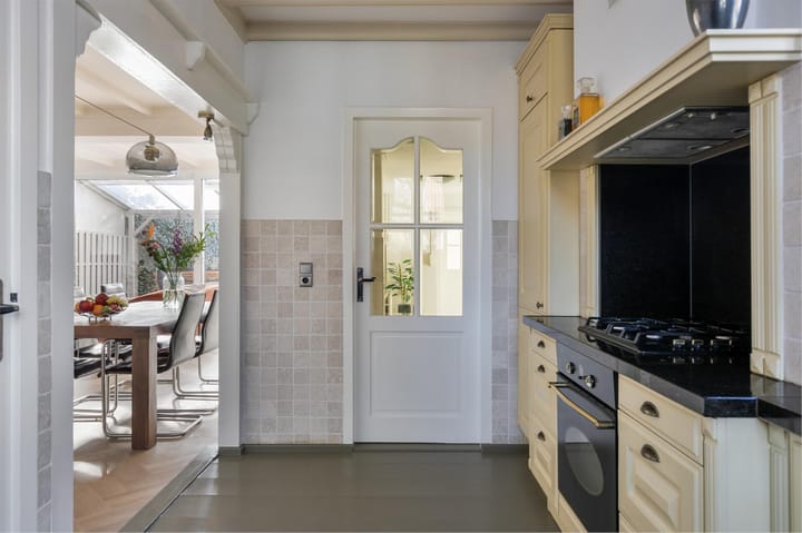 Foto 9 van Julianastraat 10