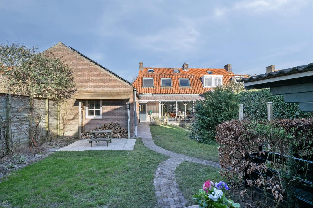 Foto 28 van Julianastraat 10