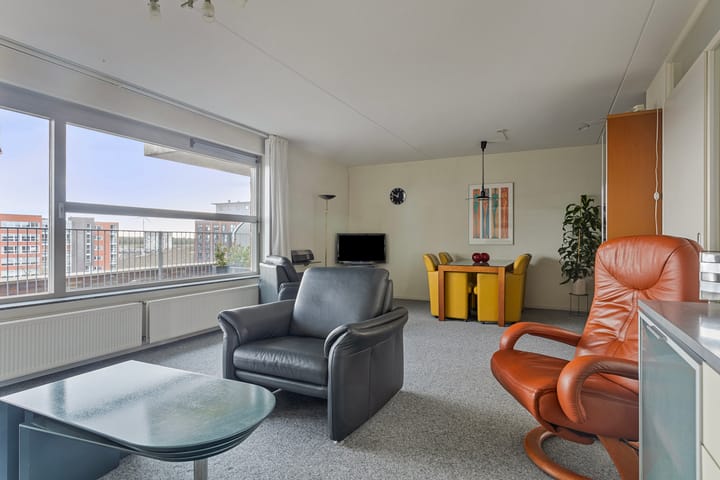 Foto 2 van Middeldijkerplein 88