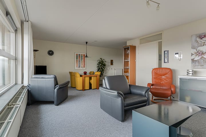 Foto 4 van Middeldijkerplein 88