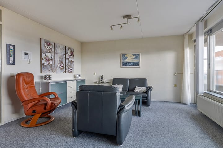 Foto 5 van Middeldijkerplein 88