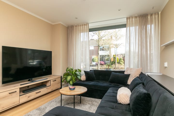 Foto 2 van Azaleastraat 20