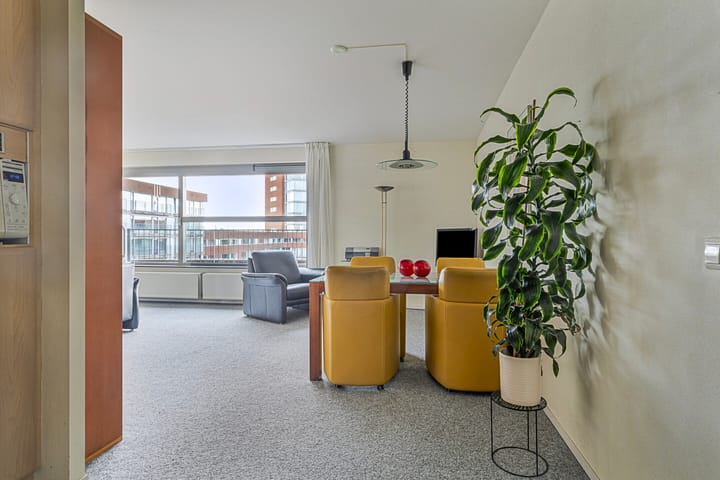 Foto 9 van Middeldijkerplein 88