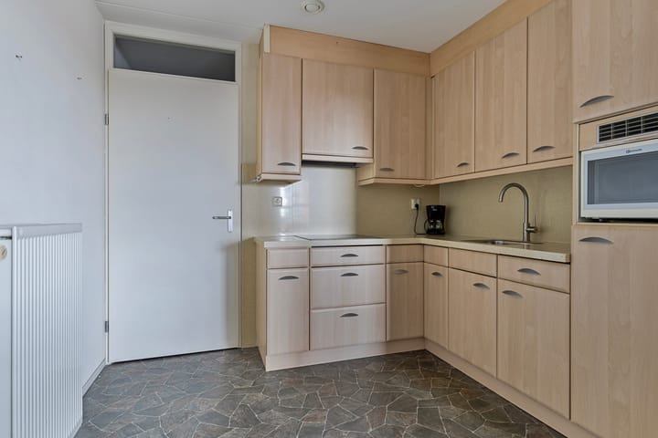 Foto 10 van Middeldijkerplein 88