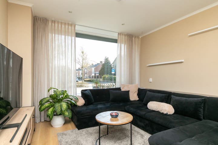 Foto 5 van Azaleastraat 20