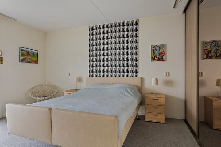 Foto 14 van Middeldijkerplein 88