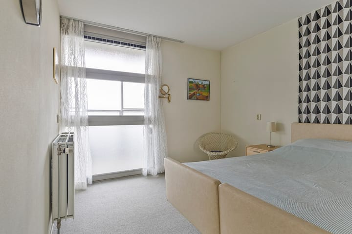 Foto 15 van Middeldijkerplein 88