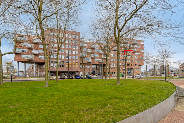 Foto 26 van Middeldijkerplein 88