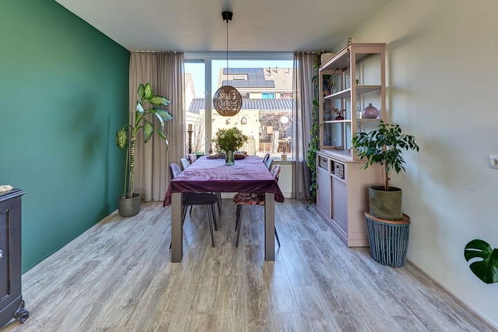 Foto 16 van Beneluxlaan 76