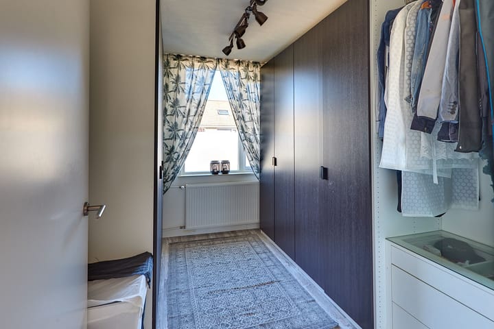 Foto 28 van Beneluxlaan 76