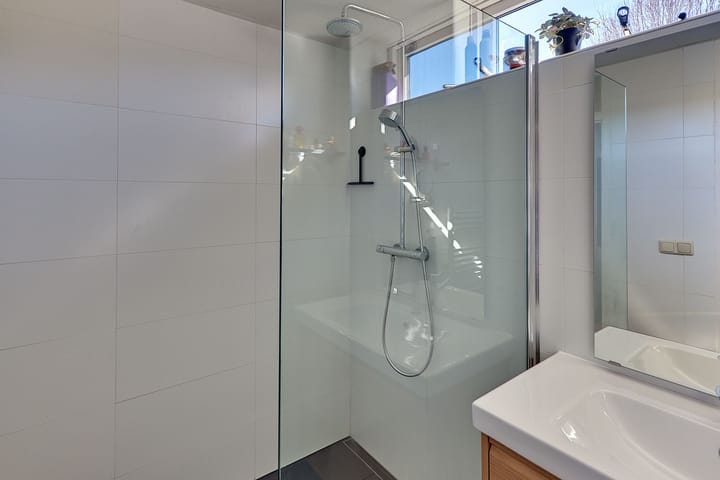 Foto 32 van Beneluxlaan 76