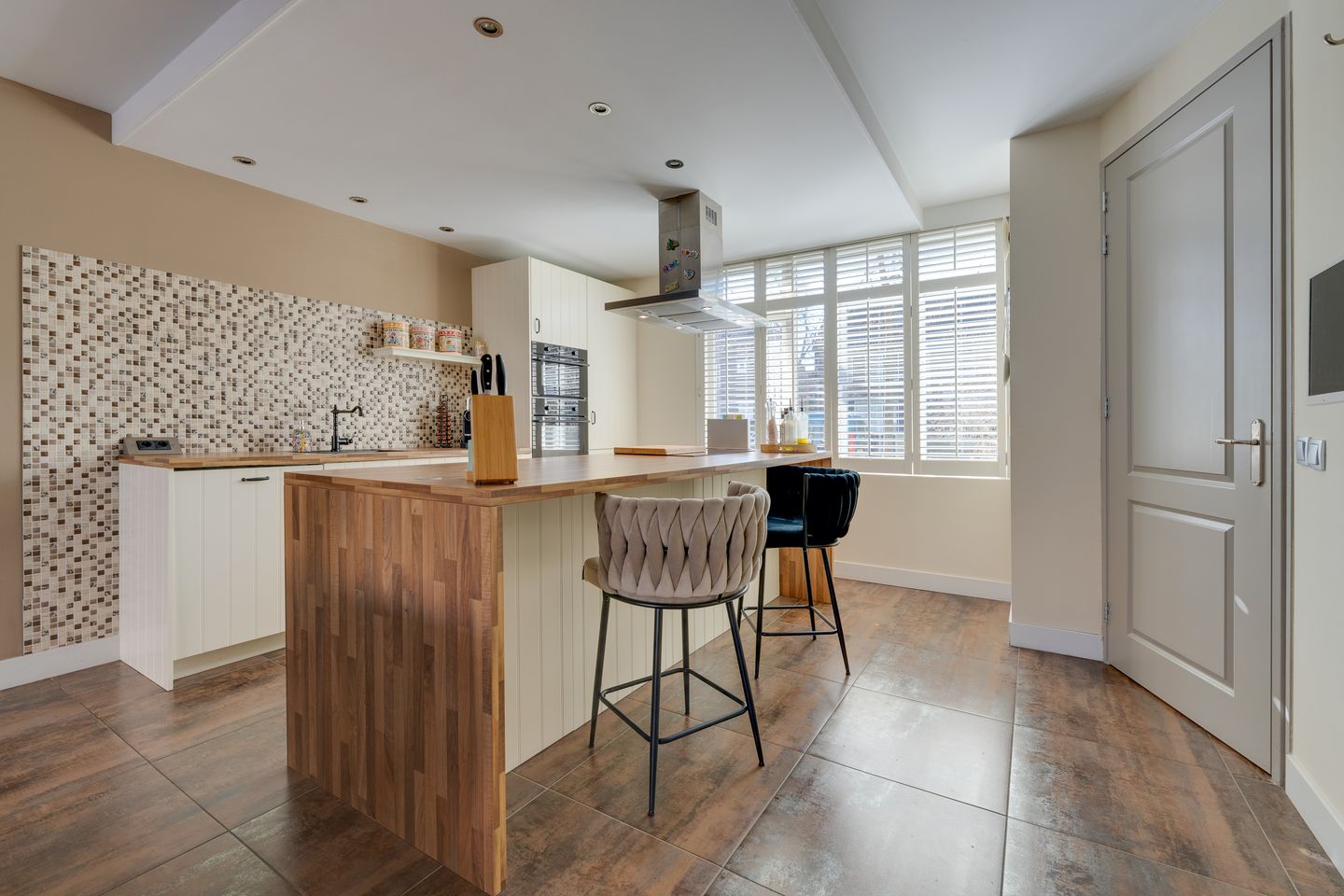 Photo 4 of Overlanderstraat 670