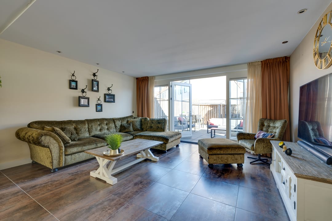 Photo 13 of Overlanderstraat 670