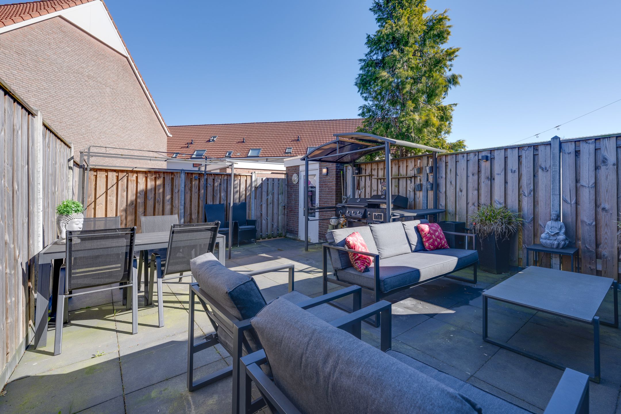 Photo 24 of Overlanderstraat 670