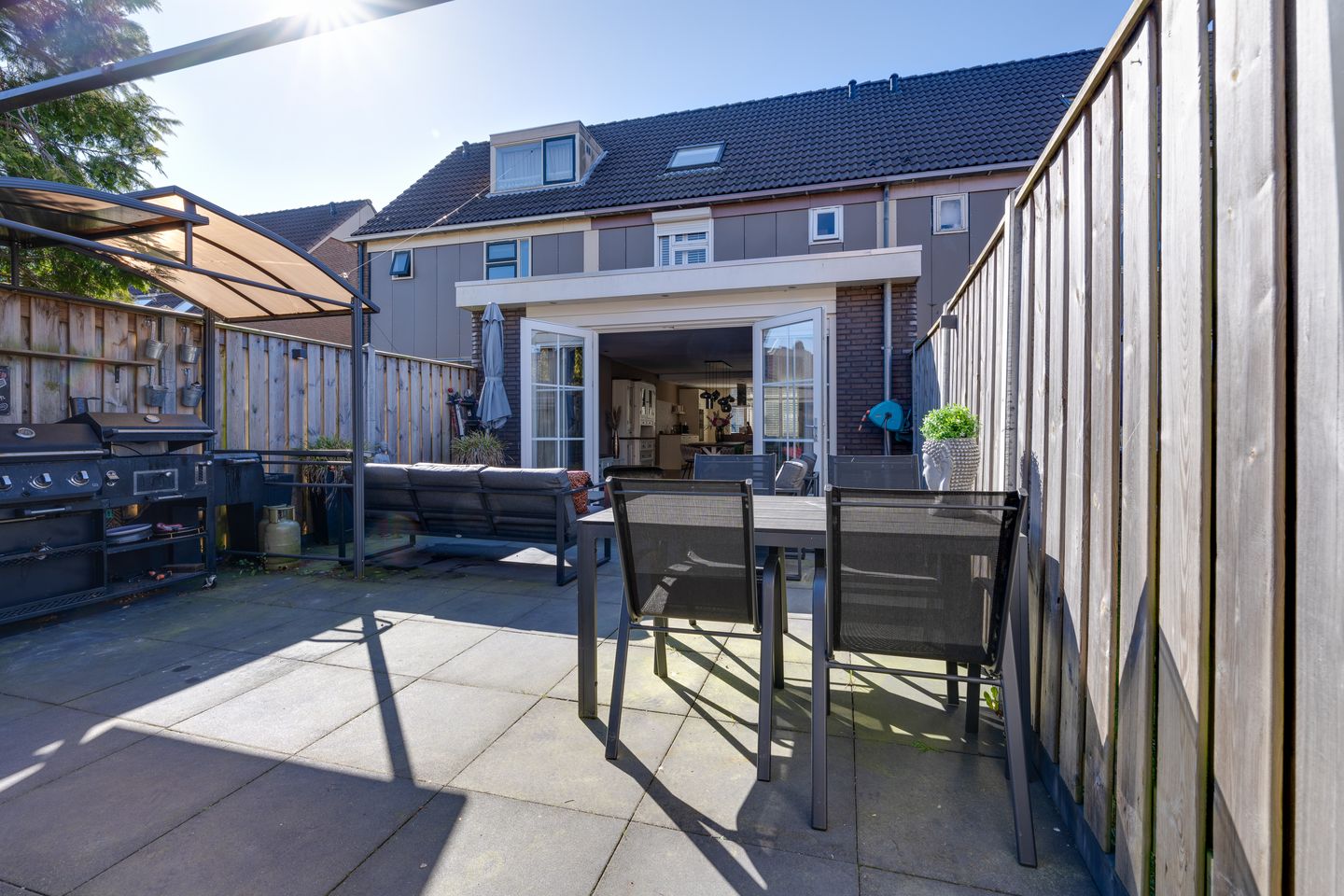 Photo 25 of Overlanderstraat 670