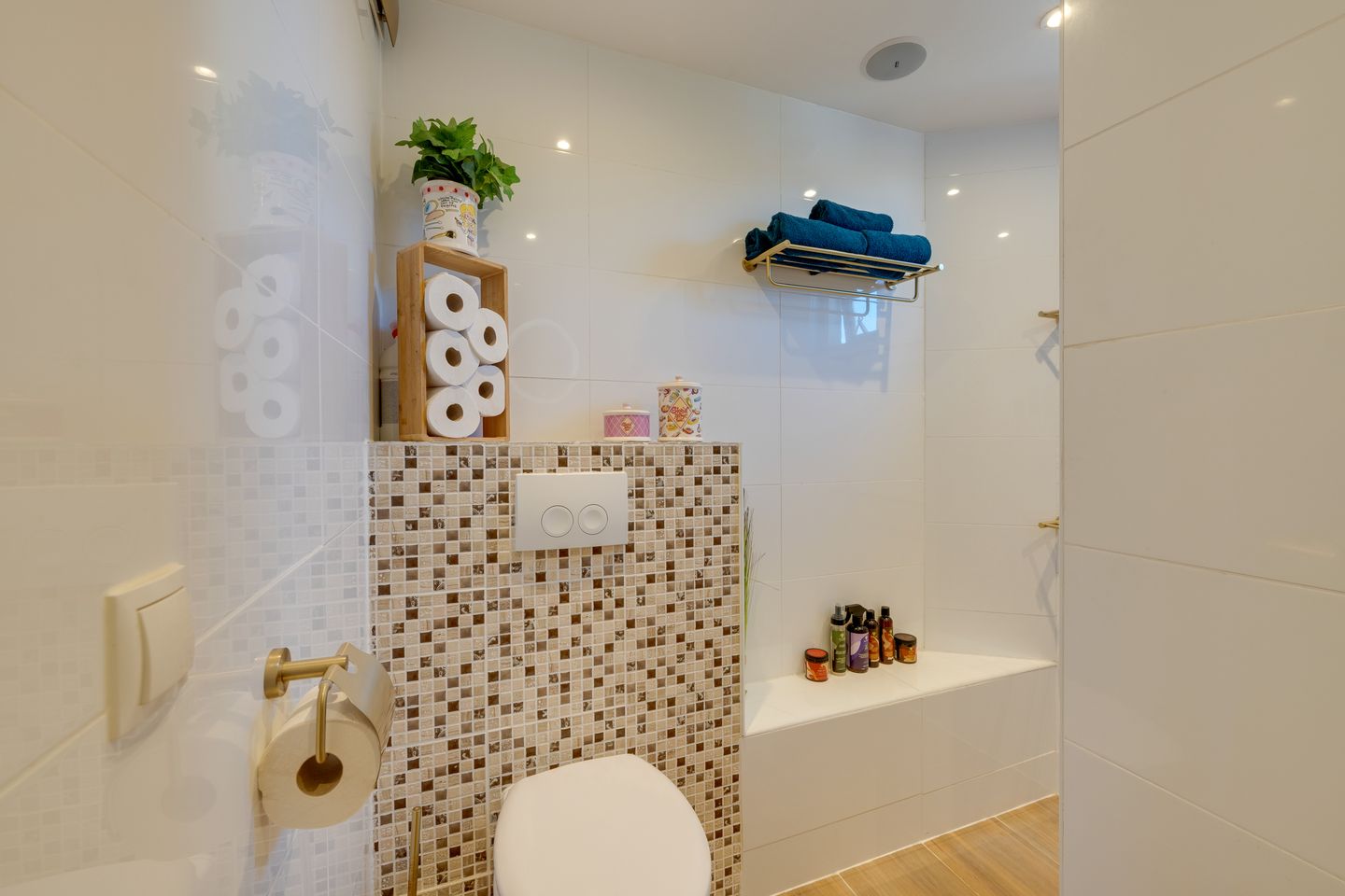 Photo 35 of Overlanderstraat 670