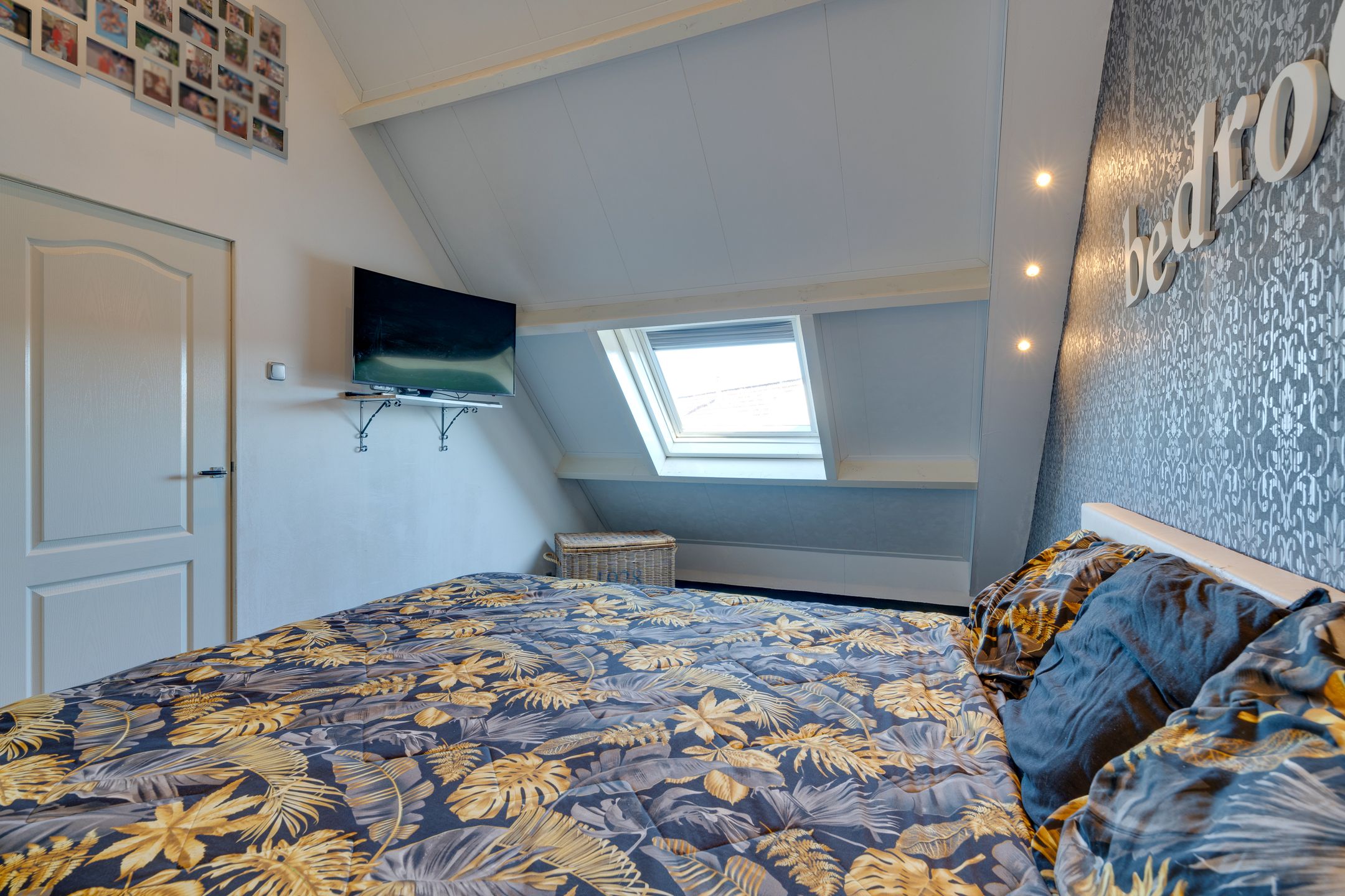 Photo 39 of Overlanderstraat 670